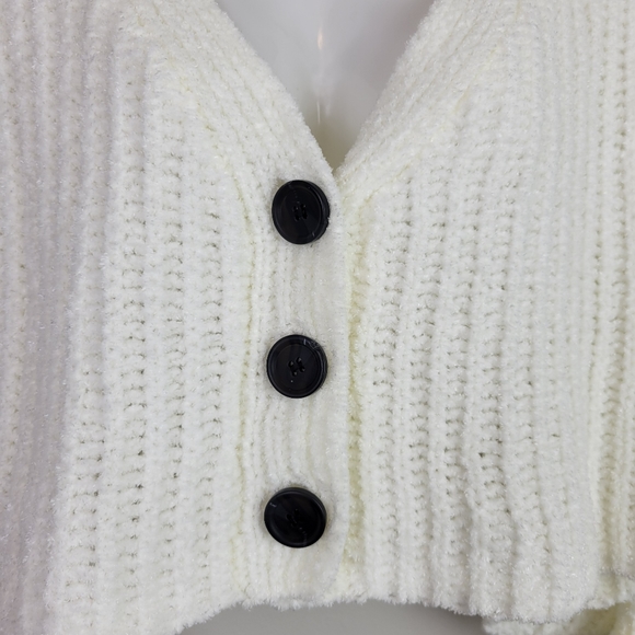 Urban Outfitters White Cropped Knit Cardigan - Picture 5 of 13